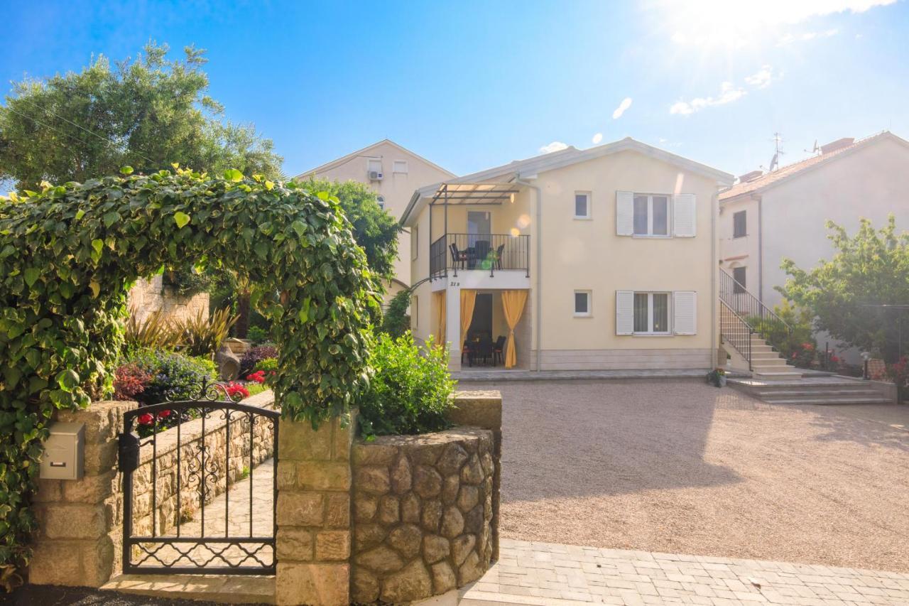 Apartman Ivona U Prizemlju Malinska Buitenkant foto