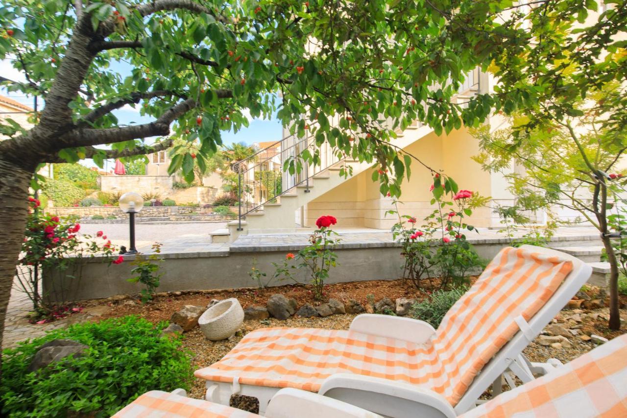 Apartman Ivona U Prizemlju Malinska Buitenkant foto