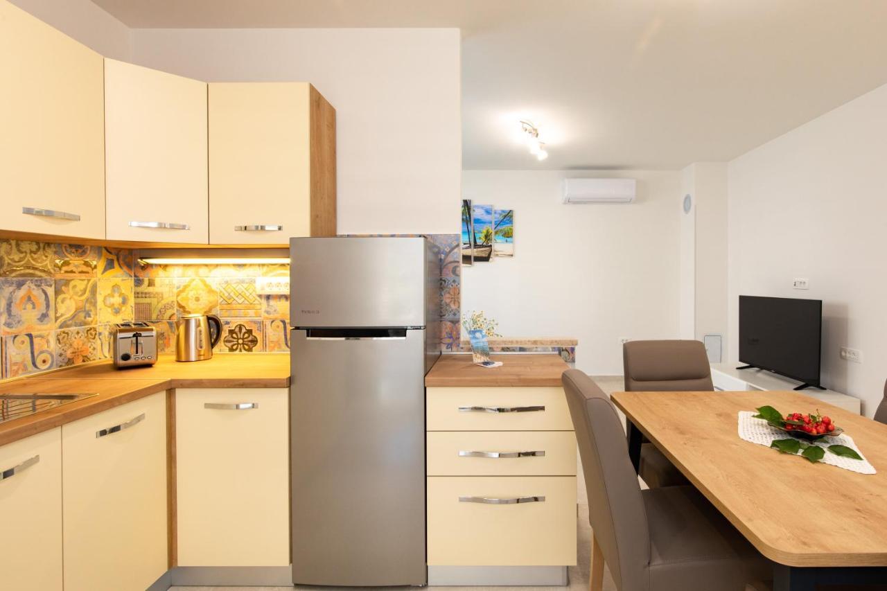 Apartman Ivona U Prizemlju Malinska Buitenkant foto